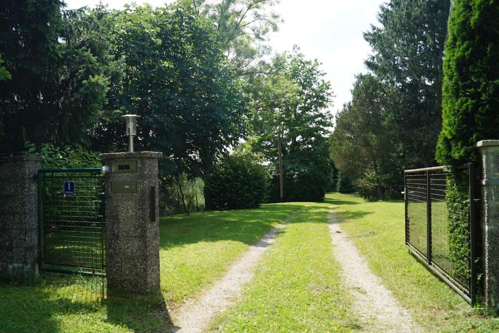 Idylisches Cottage Mit Reh 보르흐시 외부 사진